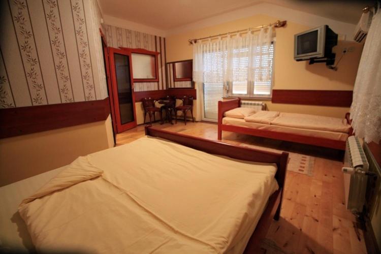 Hotel Dunav Сремськи Карловци Номер фото